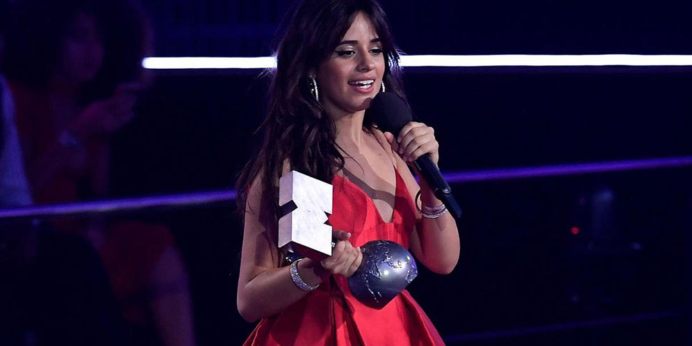 Camila Cabello, Primadona di MTV EMA 2019 thumbnail